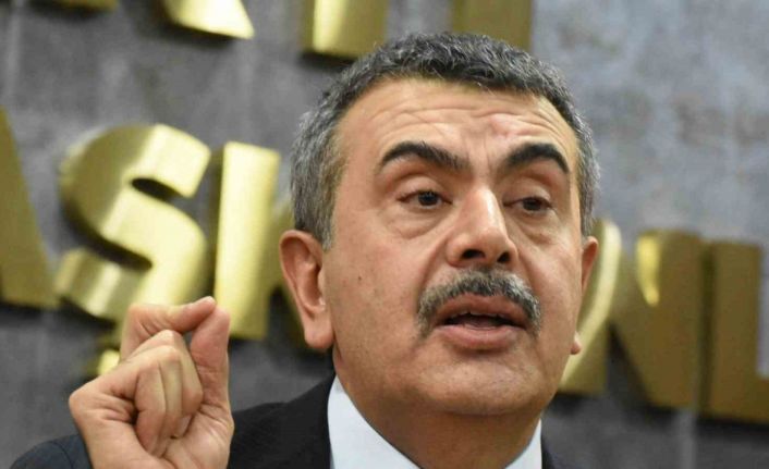 Milli Eğitim Bakanı Tekin: "CHP’de olanları seyretmekten ülkem adına utanıyorum"