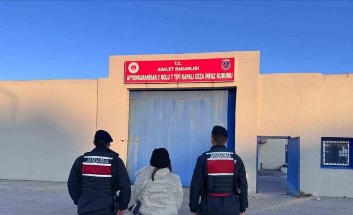 Otobüste seyahat eden şahıs 8 bin 190 adet uyuşturucu hapla yakalandı