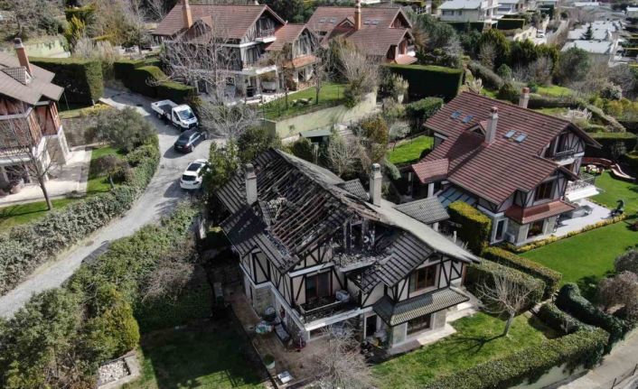 Oyuncu Aslıhan Karalar ölümden döndü: Lüks villadaki yangın havadan görüntülendi