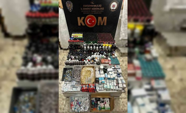 Polis 5 milyon lira değerinde kaçak ilaç ve gıda takviyesi ele geçirdi