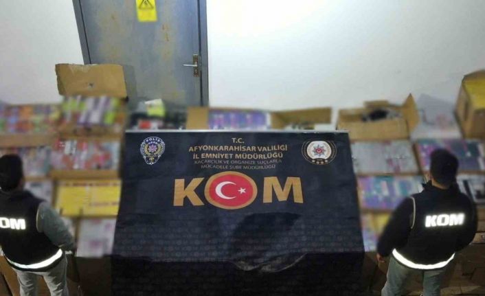 Polis piyasa değeri yaklaşık 27 milyon TL olan gümrük kaçağı sigara ele geçirdi