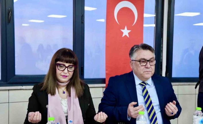 Rektör Özölçer, koruyucu aile ve huzurevi sakinleriyle iftar sofrasında bir araya geldi