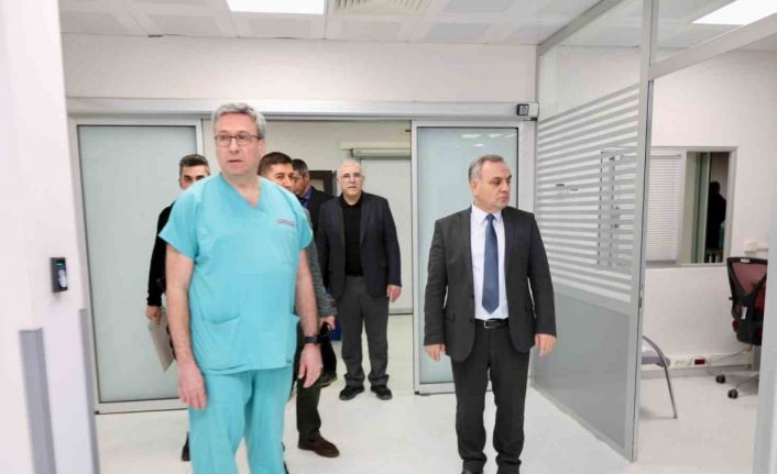 Rektör Prof. Dr. Altun, PET - BT Ünitesinin yenileme çalışmalarını inceledi