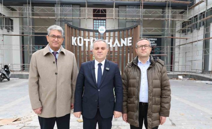 Rektör Prof. Dr. Altun, yenileme çalışması devam eden kütüphane binasını inceledi