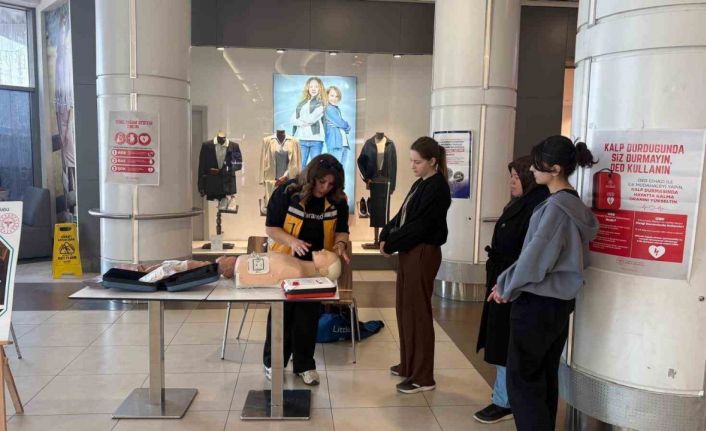 Sağlık ekipleri hava yolu tıkanıklığı ve temel yaşam desteğini uygulamalı anlattı