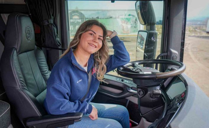 Sıradan hayatından sıkılan genç kadın uzun yol tır şoförü oldu