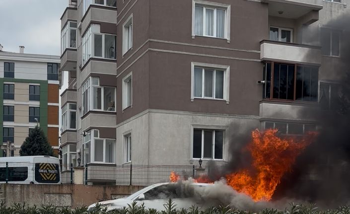 Tekirdağ’da korku dolu anlar: Otomobil bir anda alev topuna döndü