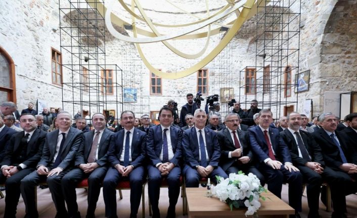 Ticaret Bakanı Bolat: "Barış yanlısı, dünyada oyun kuruculuğu ve barış tesis etmekle uğraşan Türkiye bir yıldız gibi parlıyor"