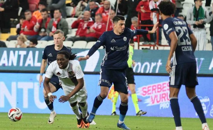 Trendyol Süper Lig: Antalyaspor: 1 - Gaziantep FK: 4 (Maç sonucu)