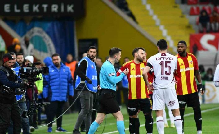 Trendyol Süper Lig: Kayserispor: 0 - Trabzonspor: 1 (Maç devam ediyor)