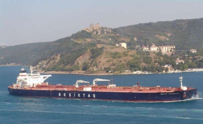 Türk şirketine ait ham petrol tankerinin Karadeniz açıklarında vurulduğu iddia edildi: O anlar telsiz konuşmalarına yansıdı