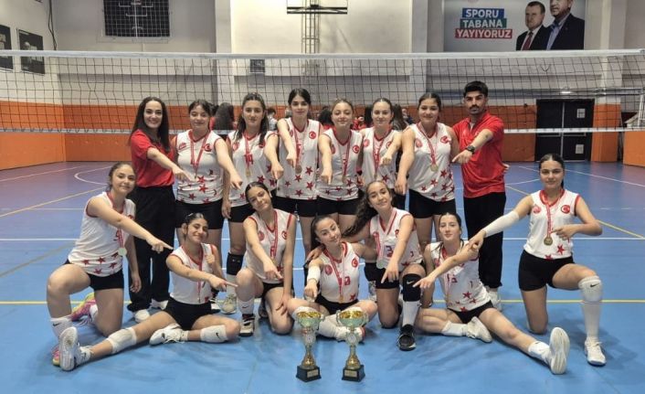 Tut Gençlik Spor Kulübü kızları voleybolda çifte il şampiyonluğu kazandı