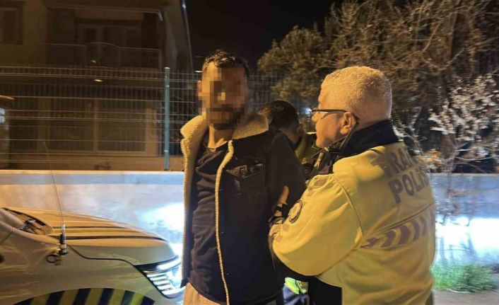Üçüncü kez alkolden yakalanmamak için polisin üstüne araç sürüp kaçtı, yarım milyon lira ceza yedi