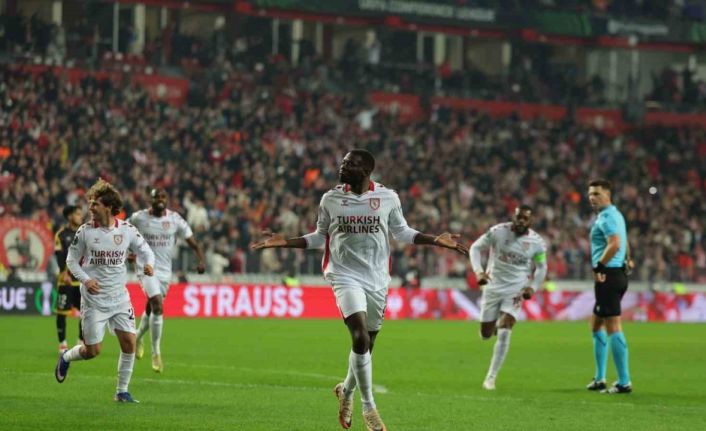 UEFA Konferans Ligi: Samsunspor: 1 - Rayo Vallecano: 2 (İlk yarı)