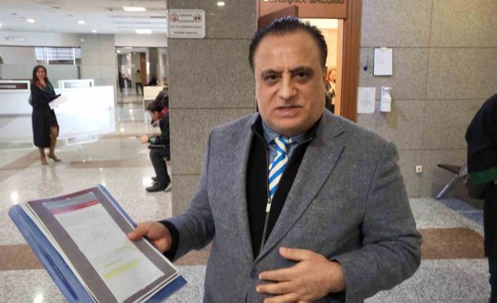 Ünlü yapımcı Erol Köse, Sarıyer Maslak’ta bulunan Ağaoğlu 1453 Konutları’nın 16’ıncı katından düşerek hayatını kaybetti.