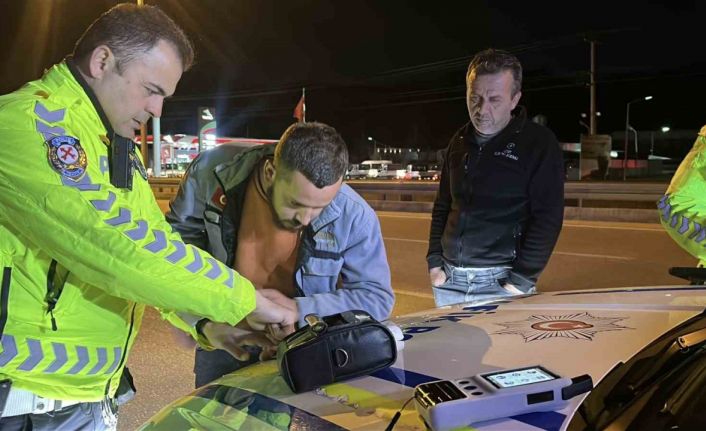 Uygulama noktasına gelmeden sürücü değiştirdi, kendisi itiraf etse de kamera kaydı istedi