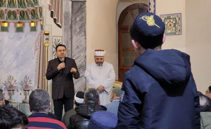 Vali Musa Işın, "Maarifin Kalbinde Ramazan" programında öğrencilerle Ulu Camii’nde buluştu