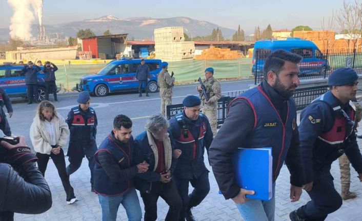 Yangında ölen çift ile ilgili kundaklama iddiası: Torunu ve 5 kişi adliyeye sevk edildi