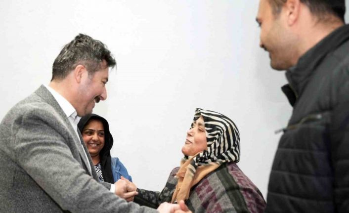 Yenişehir Belediye Başkanı Ercan Özel iftar ve sahurlarda vatandaşlar ile bir araya geldi