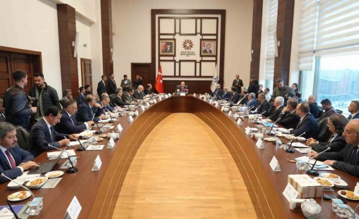 YÖK Başkanı Özvar: "Halktan kopuk, bulunduğu toplumun ihtiyaçlarını dikkate almayan bir üniversite anlayışı yok"