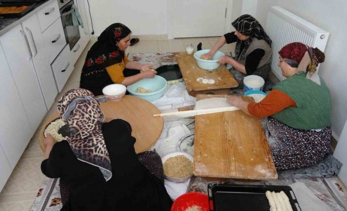 Yozgatlı kadınlar bir araya geliyor, bayram sofraları imece usulü tatlanıyor