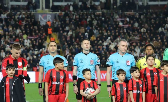 Ziraat Türkiye Kupası: Gaziantep FK: 0 - Fenerbahçe: 0 (Maç devam ediyor)