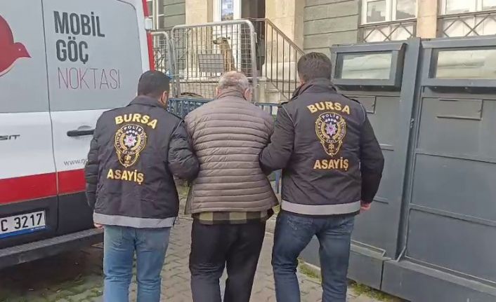 11 yıl kaçtı, 9 estetikle yeni yüz yaptı... Yeni hayat kurup yıllarca maaşla çalışan katil işçi servisinde yakalandı