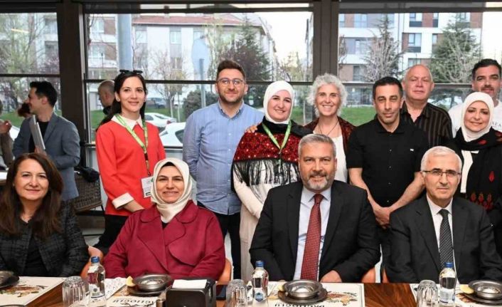 "1st Study in Eskişehir International Staff Week" programı kapsamında kapanış yemeği ve sertifika töreni gerçekleştirildi