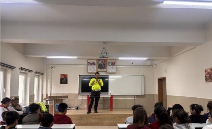 2 bin 316 öğrenciye polisten bilinçlendirme eğitimi