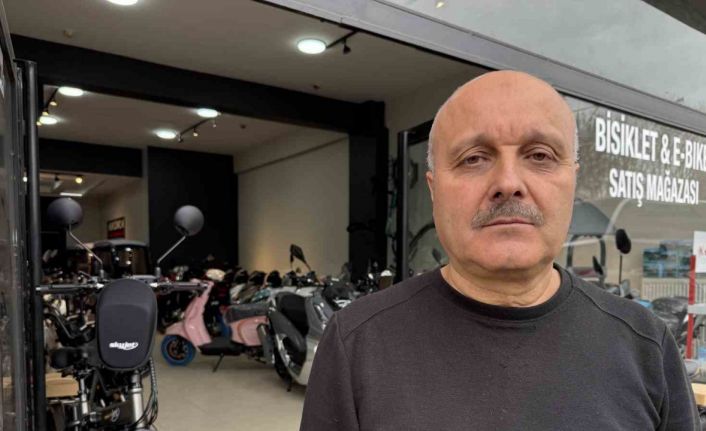 2 bin 600 dolara ‘eski’ deyip 44 buçuk yerine 40 TL’den bozmaya çalıştılar