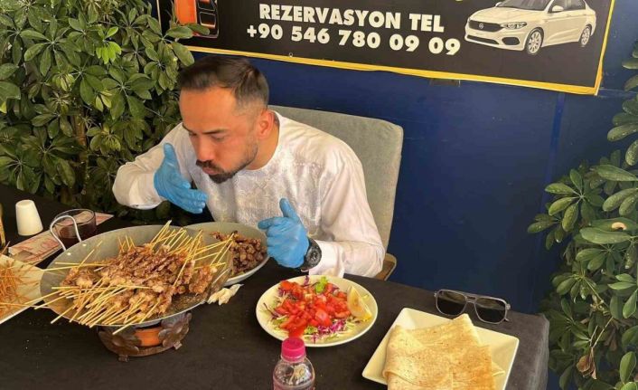 63 kilogram olarak başladığı ve 80 dakika süren  yarışma sonunda  70 kilograma çıktı