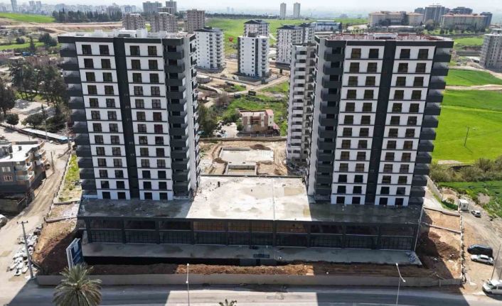 Adana’da şiddetli yağış şantiyeleri vururken, Bakız İnşaat’ın altyapısının farkı tekrardan dikkat çekti