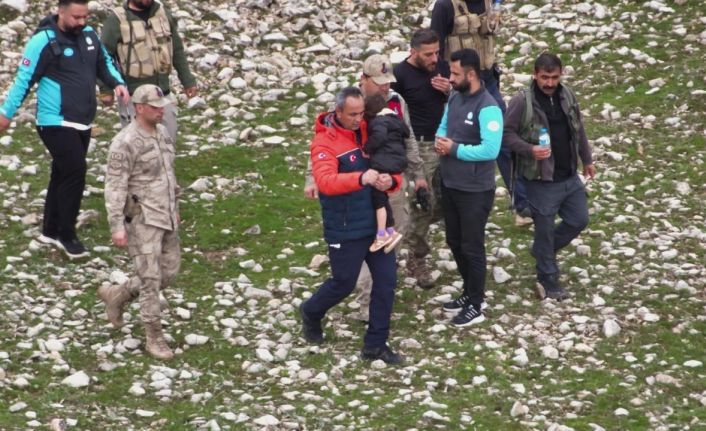AFAD zamanla yarıştı: Siirt’te kaybolan 3 yaşındaki kız çocuğundan müjdeli haber