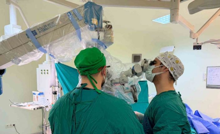 Ağrı’da bir haftada üç ileri düzey beyin tümörü ameliyatı başarıyla gerçekleştirildi