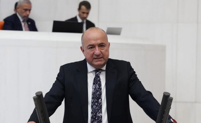 AK Partili Gider’den Özgür Özel’e: "Boş ver sen köprüyü bedava yapmayı. Belediye başkanına talimat ver, suyu bedava da yapmasın, en azından ucuzlatsın"