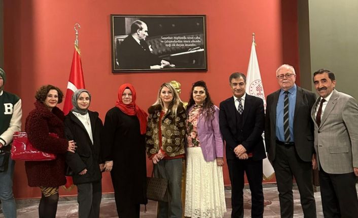 Atatürk Üniversitesi Alman Dili ve Edebiyatı Bölümü’nün "Helezon: Karmaşık Duygular" projesi sahnelendi