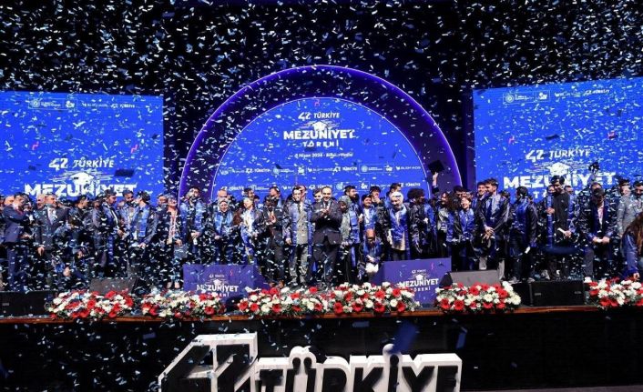 Bakan Kacır: "Bugün 23 yıl öncesine göre bambaşka bir Türkiye var"