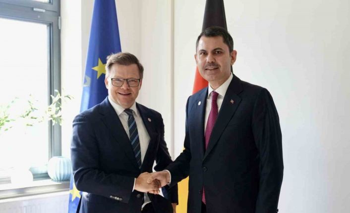 Bakan Kurum, BM İcra Sekreteri Stiell ve İngiliz, Alman ve Japon mevkidaşları ile görüştü