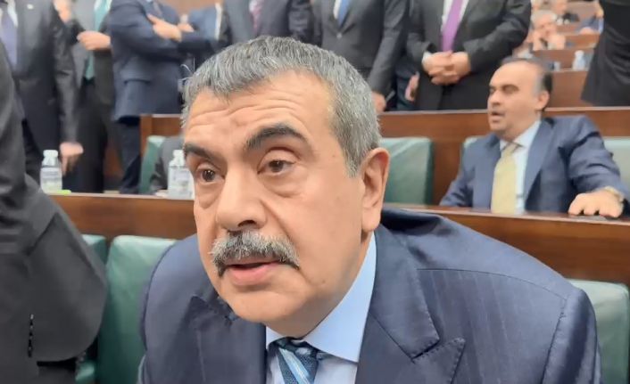 Bakan Tekin: "(Şanlıurfa’da okuldaki saldırı) Öğretmen arkadaşımızın yaşam süreçlerinin sürdürülmesini engelleyecek bir kalıcı hasar olabilir diye endişemiz var"