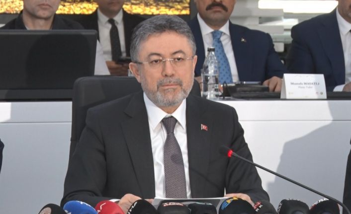 Bakan Yumaklı: "Orman yangınlarıyla mücadelede 28 uçak, 119 helikopter ve 14 İHA ile mücadeleyi yürüteceğiz"