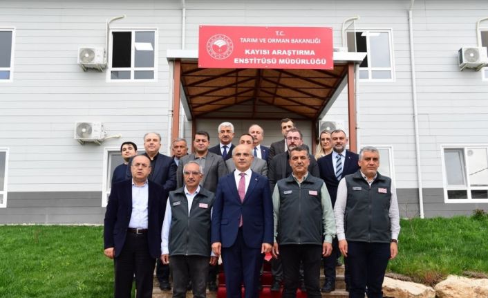 Başkan Er: "Kayısı Enstitüsü alanını Malatyalılara nefes olacak bir projeyle açacağız"