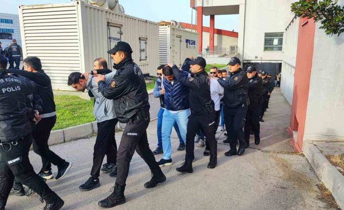 Bayğaralar suç örgütüne yönelik operasyonda gözaltına alınan 287 şüpheli adliyeye sevk edildi