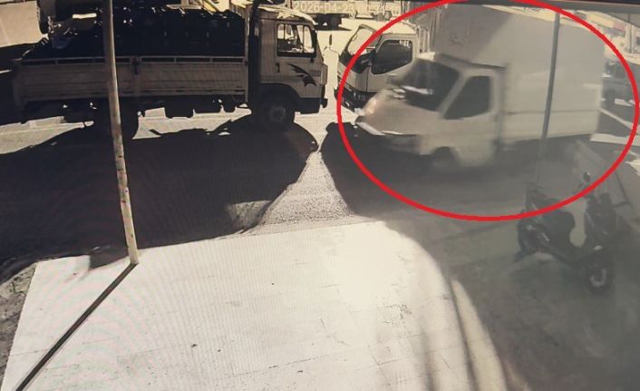 Biber yüklü kamyoneti çaldılar, biberleri satıp parasını harcayamadan yakalandılar