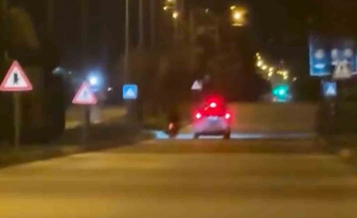 Bolu’da polisten kaçan plakasız motosikletlinin yakalanma anı kamerada