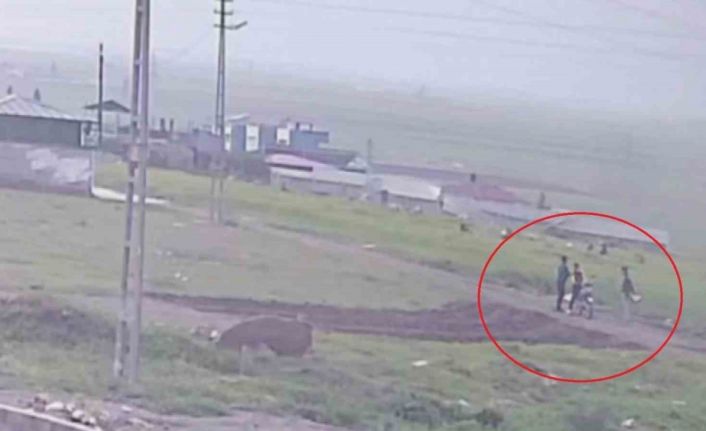 Boş arazide defalarca silahla ateş ederek vatandaşları korkutan çocuk öğrenci çıktı