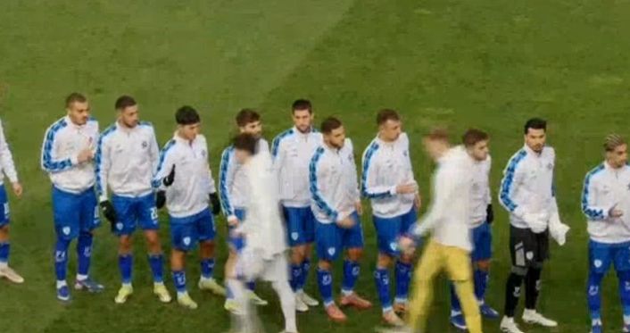 Bosna Hersek Ümit Milli Futbol Takımı oyuncuları, İsrailli futbolcuların elini sıkmadı