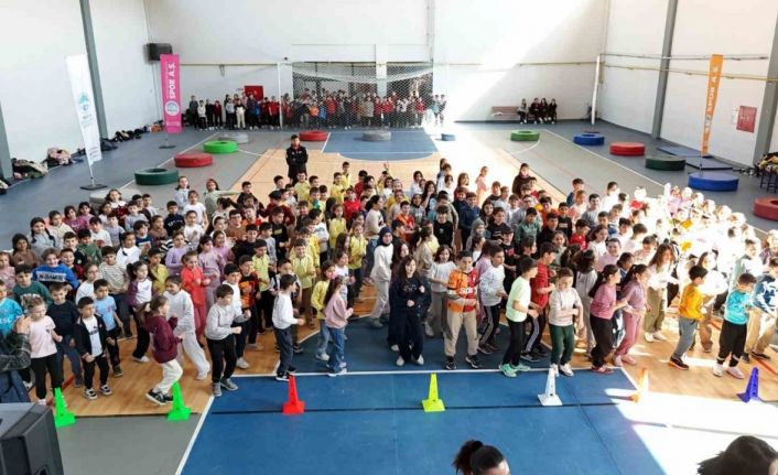 Büyükşehir Spor A.Ş.’den Develi’de 550 öğrenciye spor dolu buluşma