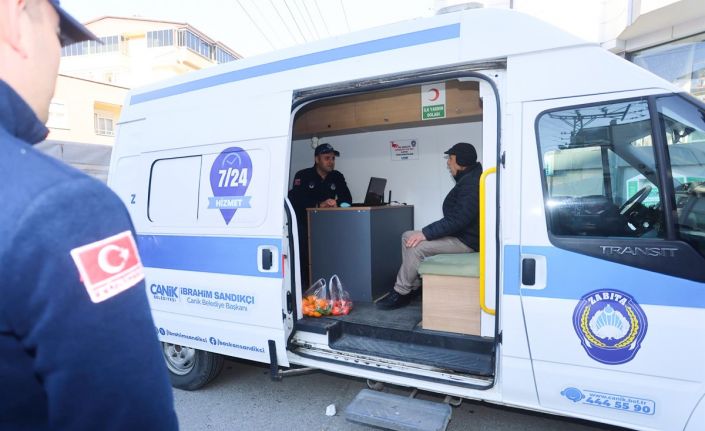 Canik’te Mobil Zabıta Çözüm Merkezi ile talep ve öneriler yerinde dinleniyor