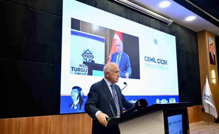 Cemil Çiçek: "Özal Türkiye’ye çağ atlattı, üç temel özgürlükle dönüşüm sağladı"