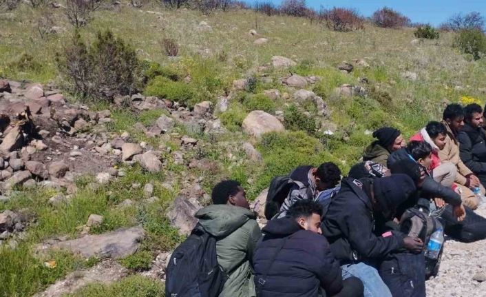 Çeşme’de 36 yasa dışı göçmen ve 2 organizatör yakalandı